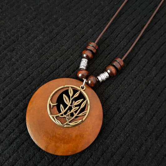 Prana wooden necklace